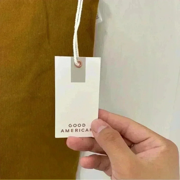 Good American NWT SEAMLESS SKINNY STRAP BODYSUIT Sz 1/2 - Picture 2 of 5